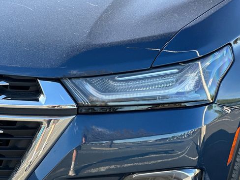 Certified 2023 Chevrolet Traverse LT FWD image 54