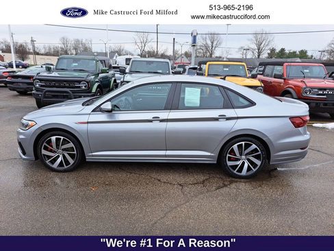 Used 2020 Volkswagen Jetta GLI image 2