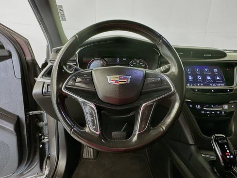 Used 2020 Cadillac XT5 Premium Luxury FWD image 11
