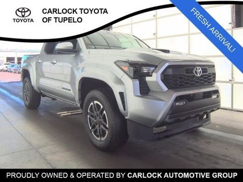 Used 2024 Toyota Tacoma TRD Sport image 3