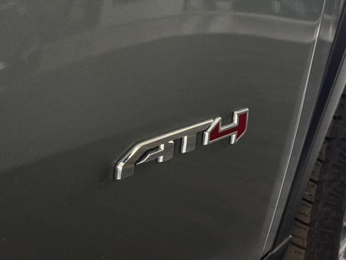 Used 2024 GMC Acadia AT4 w/ Luxury Package AWD/4WD image 10