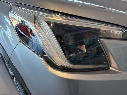 Used 2023 Subaru Forester Limited image 3