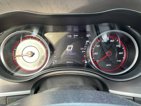 Used 2021 Dodge Charger SXT w/ Driver Convenience Group image 16