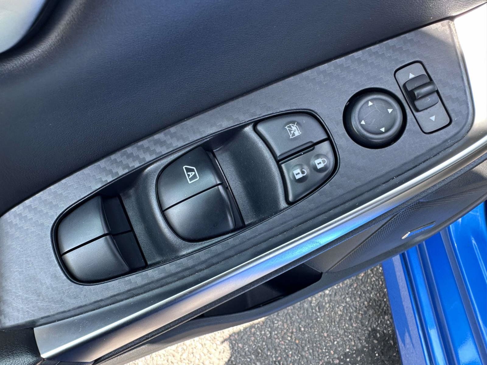 Used 2023 Nissan Sentra SR w/ SR Premium Package FWD image 10