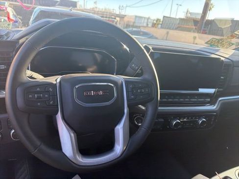 Used 2025 GMC Sierra 1500 Elevation image 23