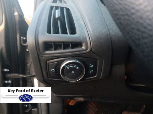 Used 2017 Ford Focus SE FWD image 18