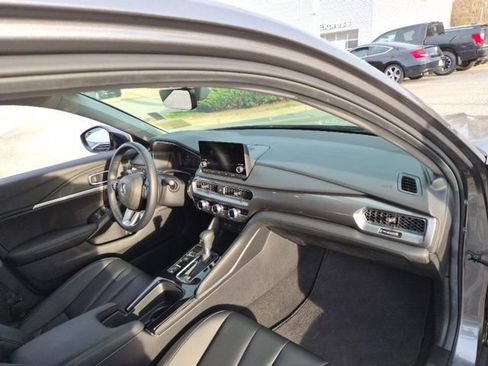 Used 2025 Acura Integra FWD image 11