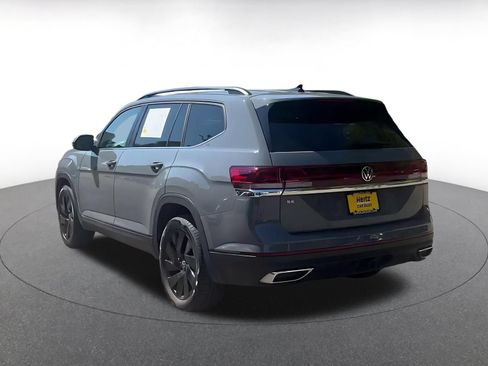 Used 2026 Volkswagen Atlas SE FWD image 9
