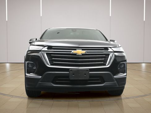 Used 2023 Chevrolet Traverse LT FWD image 24