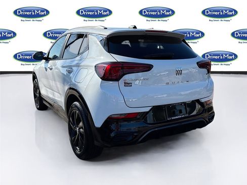 Used 2024 Buick Encore GX Sport Touring image 5