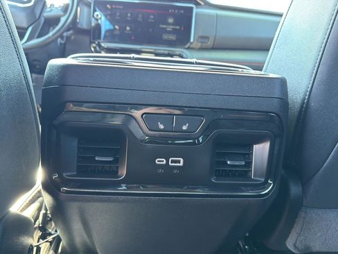 Used 2024 GMC Sierra 2500 AT4 w/ AT4 Premium Plus Package image 25