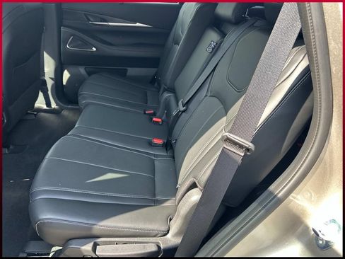 Used 2023 INFINITI QX60 Sensory w/ Cargo Package FWD image 22