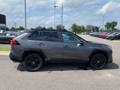 Used 2019 Toyota RAV4 XSE AWD/4WD image 8