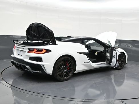 Used 2026 Chevrolet Corvette Z06 RWD image 28