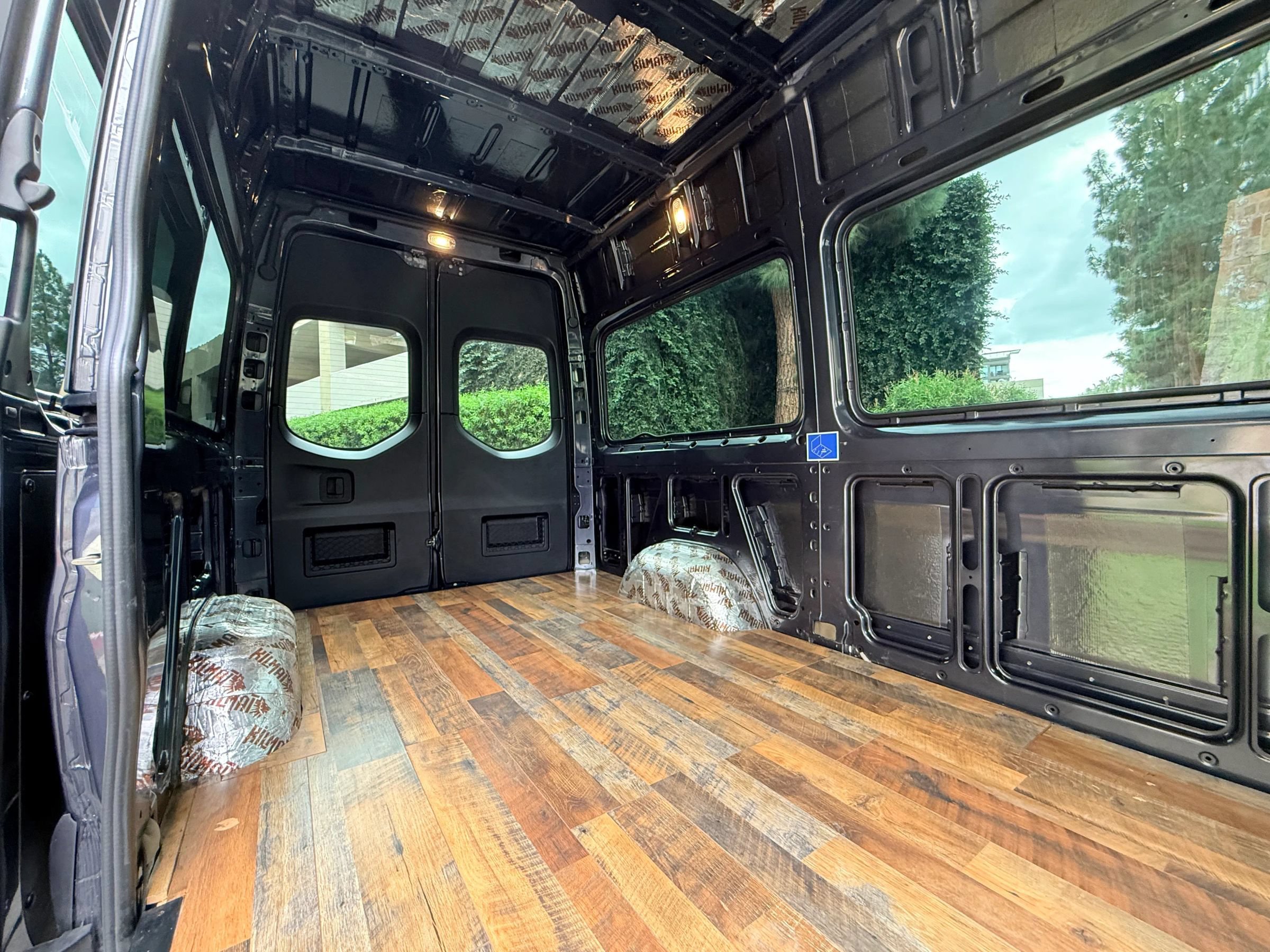 Used 2023 Mercedes-Benz Sprinter 2500 image 14