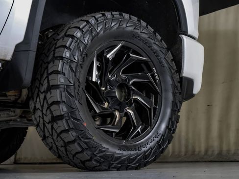 Used 2021 Chevrolet Silverado 2500 High Country w/ Z71 Off-Road Package image 55