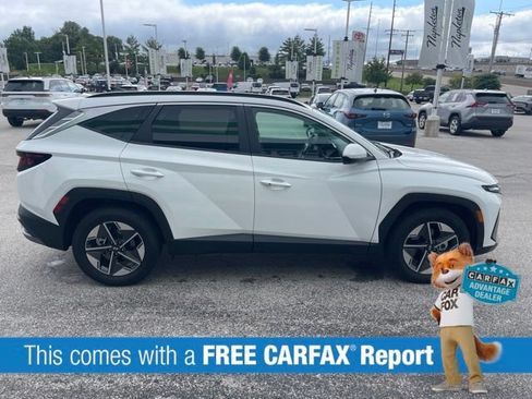 Used 2026 Hyundai Tucson SEL FWD image 2