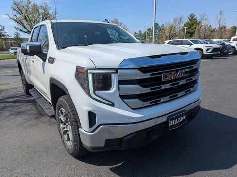 New 2026 GMC Sierra 1500 SLE w/ X31 Off-Road Package image 2