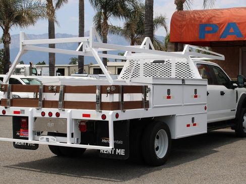 Used 2017 Ford F550 2WD Crew Cab Super Duty image 8