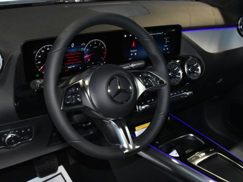 New 2026 Mercedes-Benz GLA 250 4MATIC image 2