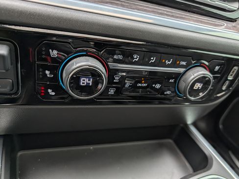 Used 2022 Chevrolet Silverado 1500 LTZ w/ LTZ Premium Package image 30