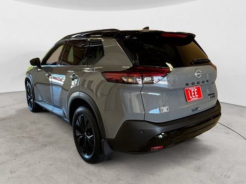Certified 2023 Nissan Rogue SV w/ SV Premium B Package AWD/4WD image 3