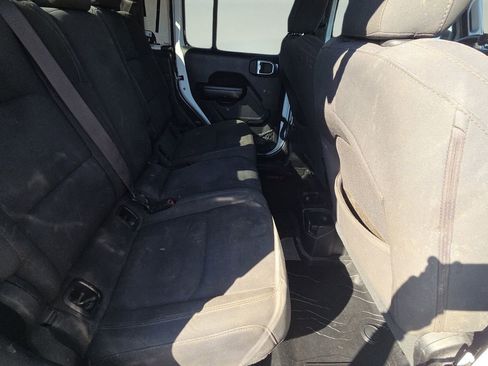 Used 2020 Jeep Gladiator Sport image 17