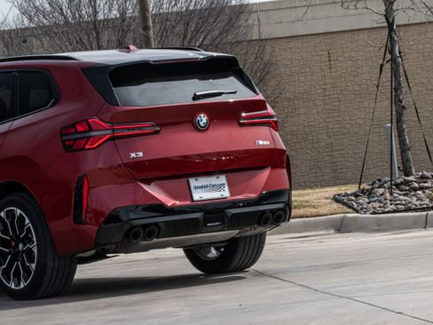 Certified 2025 BMW X3 M50 w/ Premium Package image 6