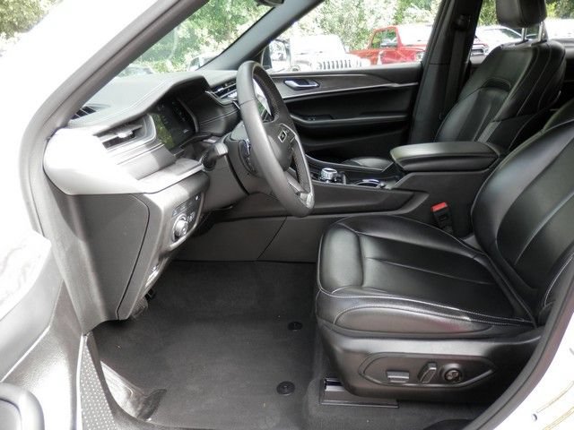 Used 2024 Jeep Grand Cherokee Limited 4xe AWD/4WD image 17