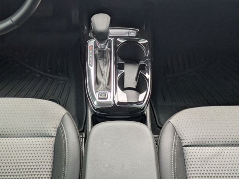 Used 2024 Chevrolet Trax LT w/ Driver Confidence Package image 5