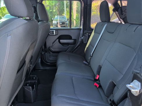Used 2021 Jeep Wrangler Sport image 11