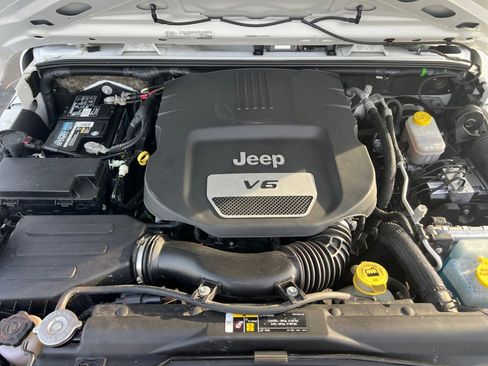 Used 2018 Jeep Wrangler Sport image 20