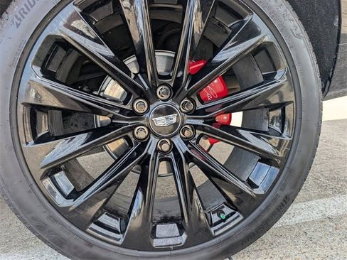 Used 2026 Cadillac Escalade Platinum Sport w/ LPO, ONYX Package image 7