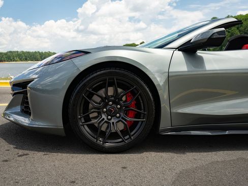 Used 2023 Chevrolet Corvette Z06 RWD image 15
