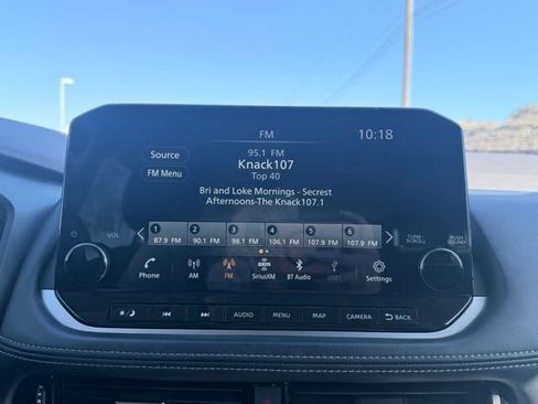 Used 2022 Nissan Rogue Platinum w/ Head-Up Display Package image 14