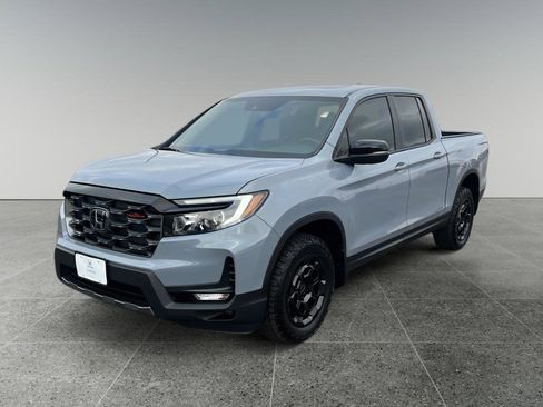 Certified 2025 Honda Ridgeline TrailSport+ image 3