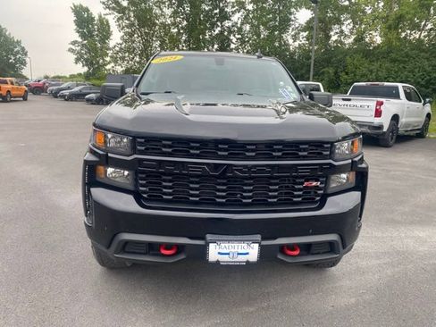 Used 2021 Chevrolet Silverado 1500 Custom Trail Boss w/ Midnight Edition AWD/4WD image 17