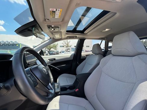 Used 2026 Toyota Corolla Cross LE w/ Moonroof Package FWD image 12