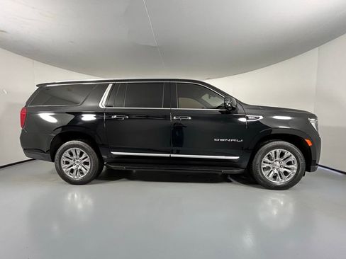 Used 2022 GMC Yukon XL Denali image 8