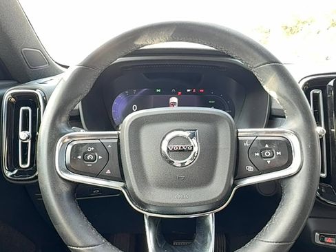 Certified 2023 Volvo C40 Recharge Core image 14