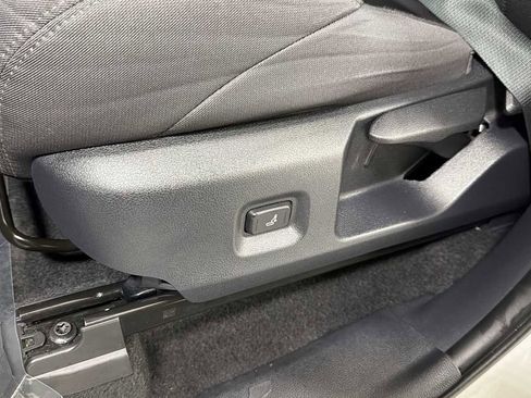 Certified 2025 Toyota Tacoma SR5 image 14