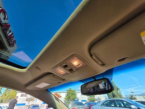 Used 2012 Hyundai Elantra Limited w/ Technology Pkg 5 image 17