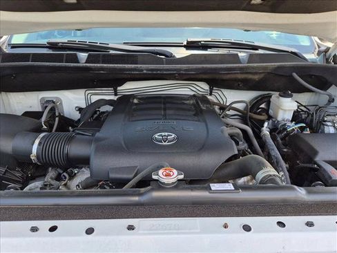 Used 2018 Toyota Tundra Limited w/ TRD Off Road Package AWD/4WD image 20