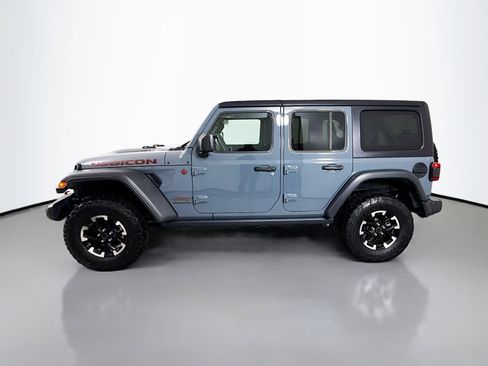 Used 2025 Jeep Wrangler Unlimited Rubicon AWD/4WD image 4