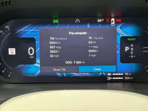 Certified 2025 Volvo XC60 T8 Plus w/ Protection Package Premier AWD/4WD image 27