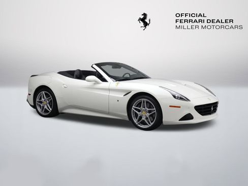 Certified 2017 Ferrari California T image 11