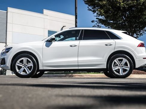 Used 2019 Audi Q8 Premium w/ Convenience Package AWD/4WD image 18