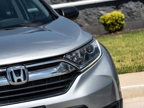 Used 2019 Honda CR-V LX image 9