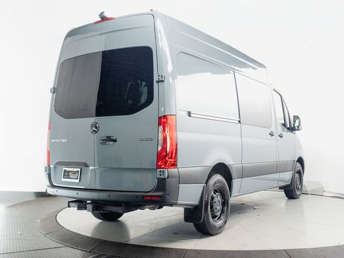 Used 2025 Mercedes-Benz Sprinter 2500 image 28