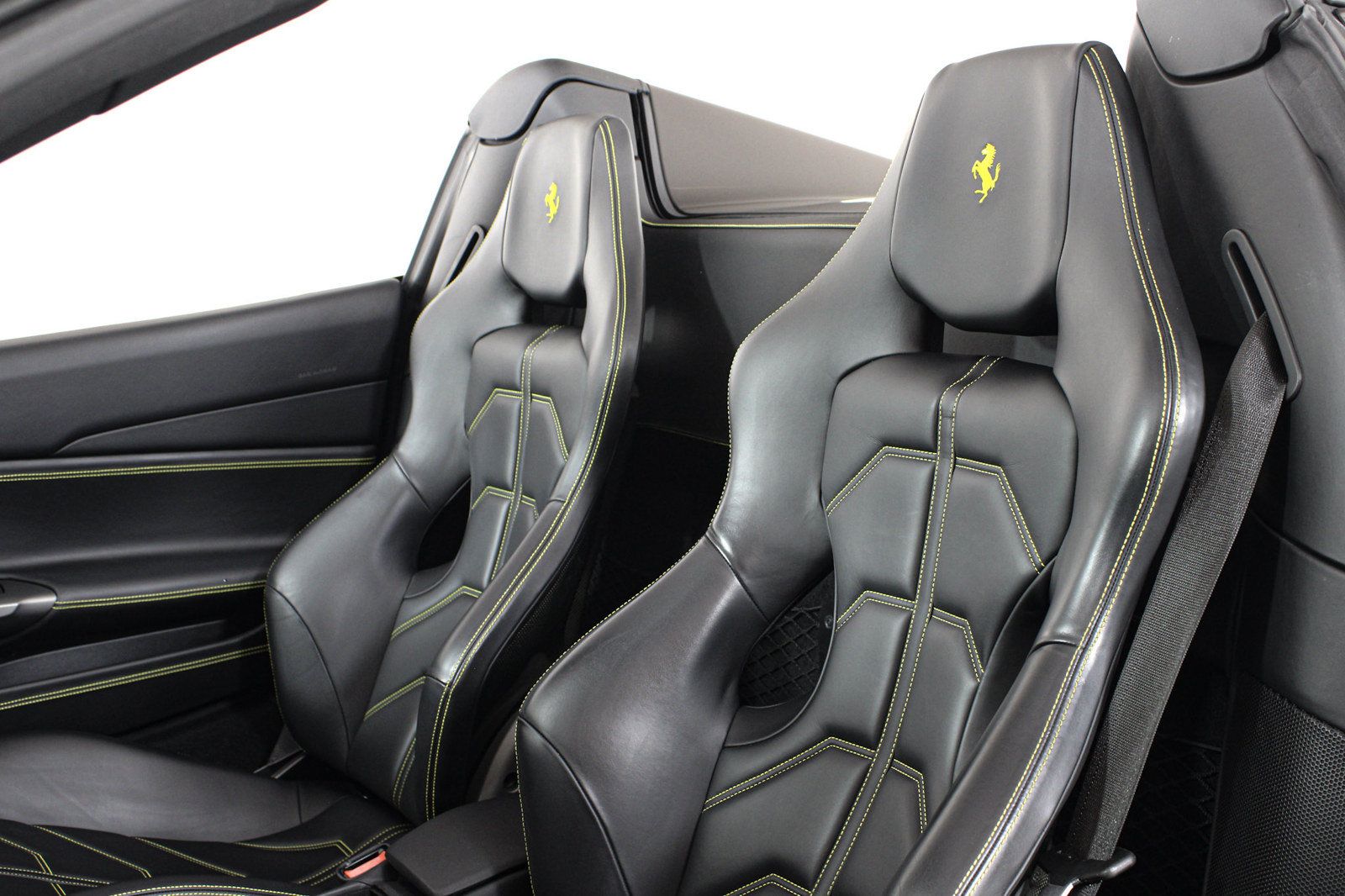 Certified 2017 Ferrari 488 Spider RWD image 41